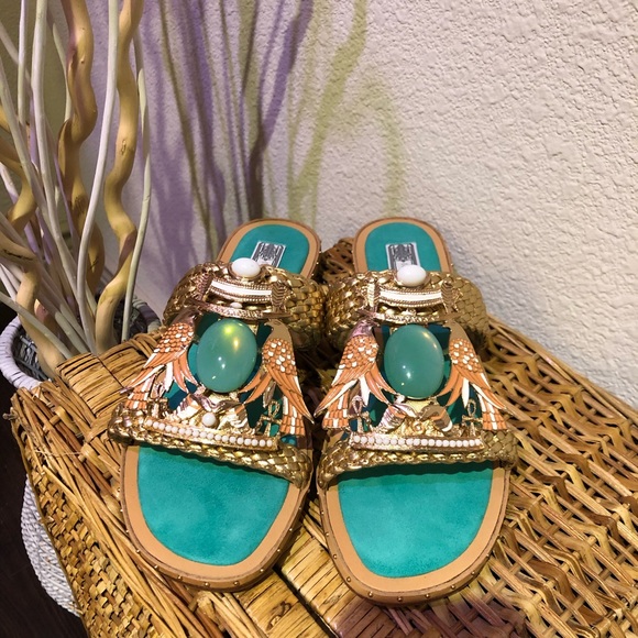 NEW Ivy Kirzhner Gold Tutankhamen Leather Sandals - Picture 4 of 15